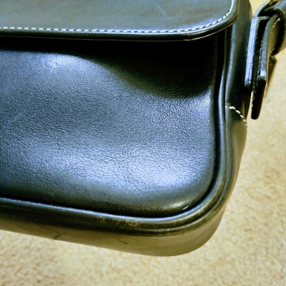 Coach Black Leather Shoulder Bag - Picture 5 of 16